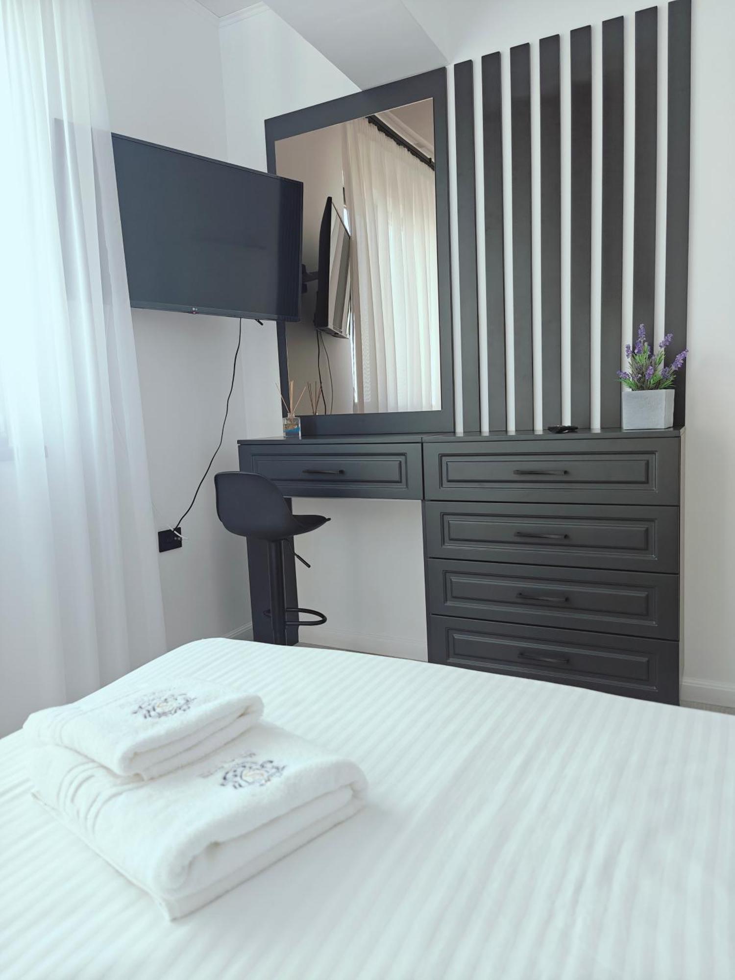 Mamaia Nord Vip Aparthotel Navodari Luaran gambar